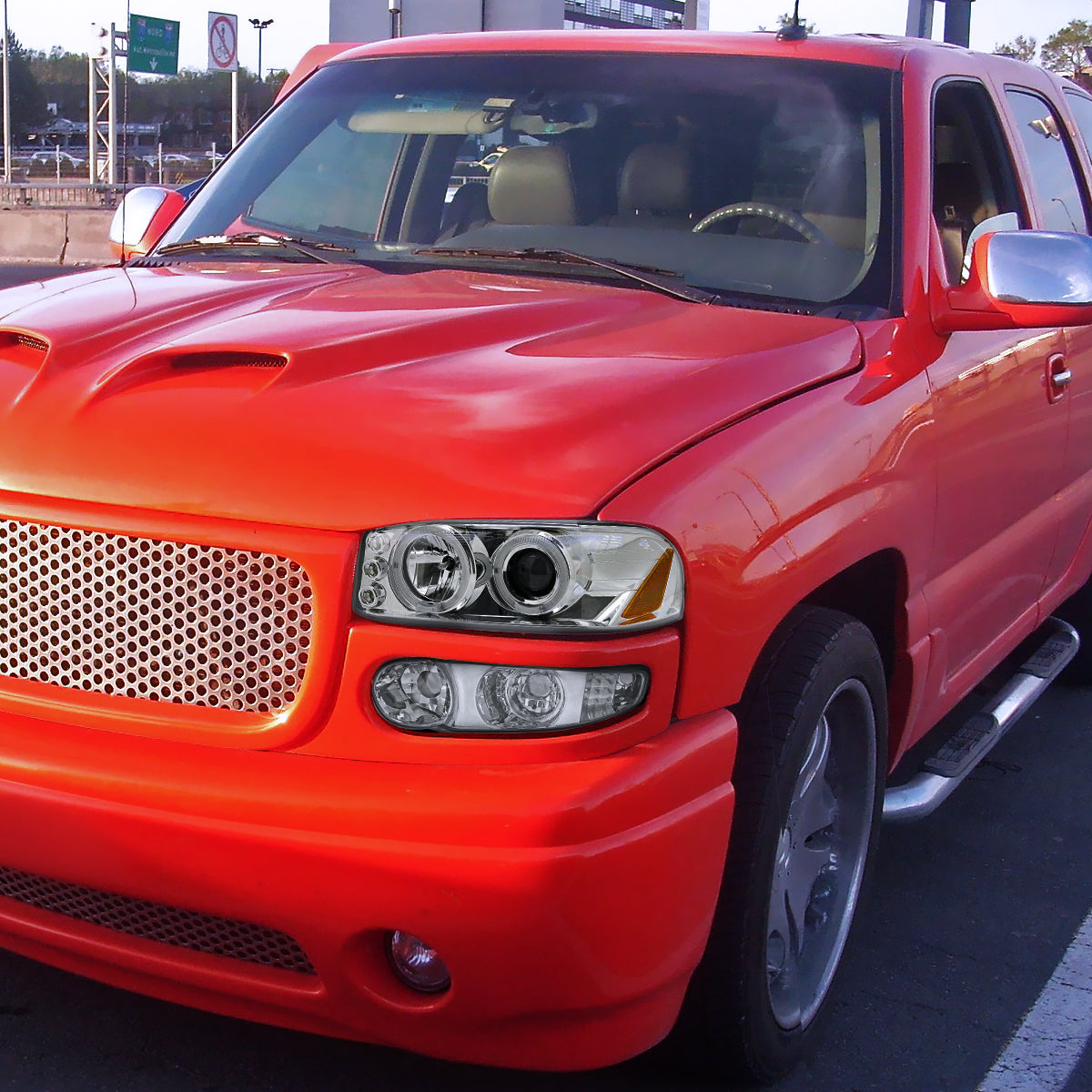 Spec-D 05 GMC Yukon XL Denali headlights