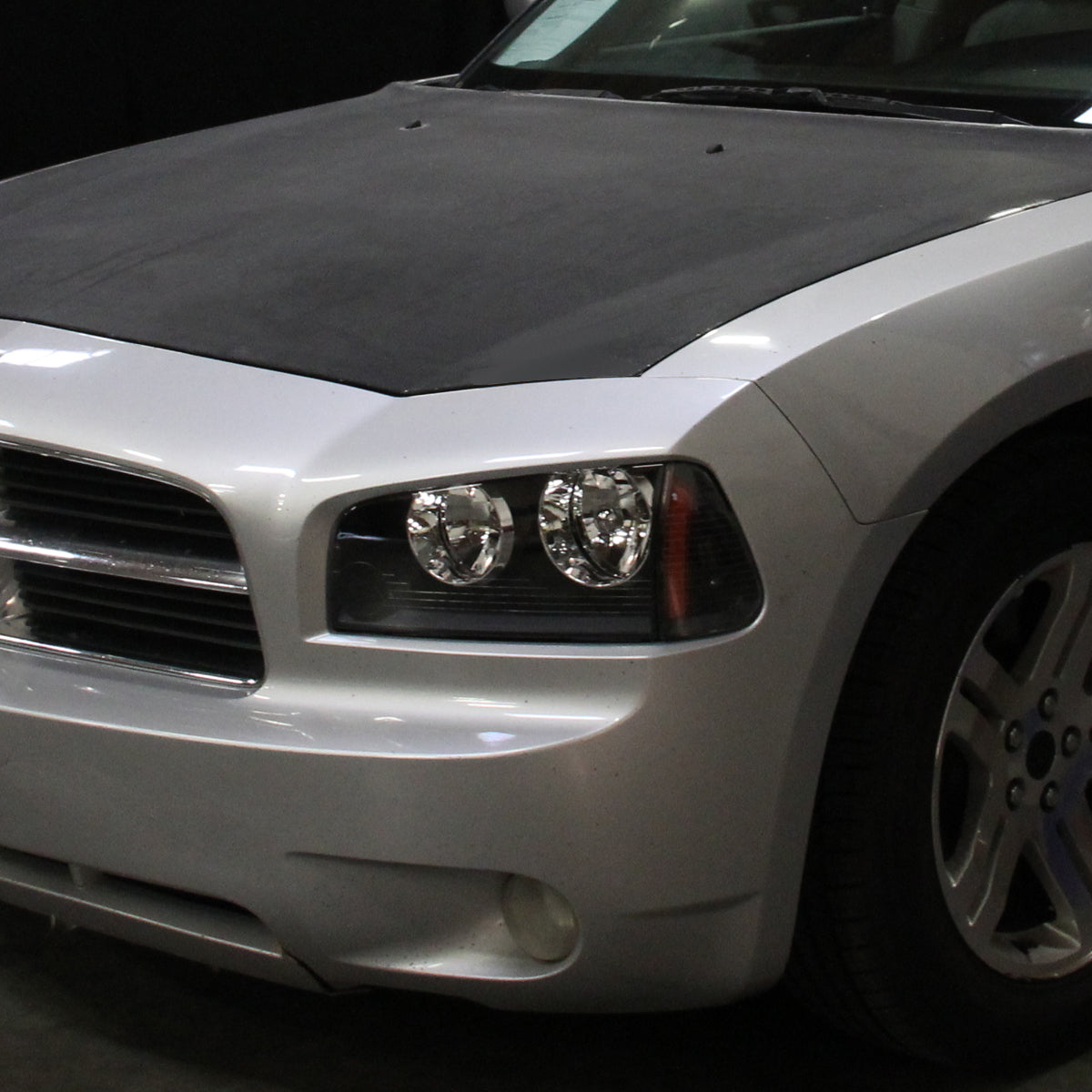 Spec-D 2006-2010 Dodge Charger OE Style w/ Corner Lights Black Headlights