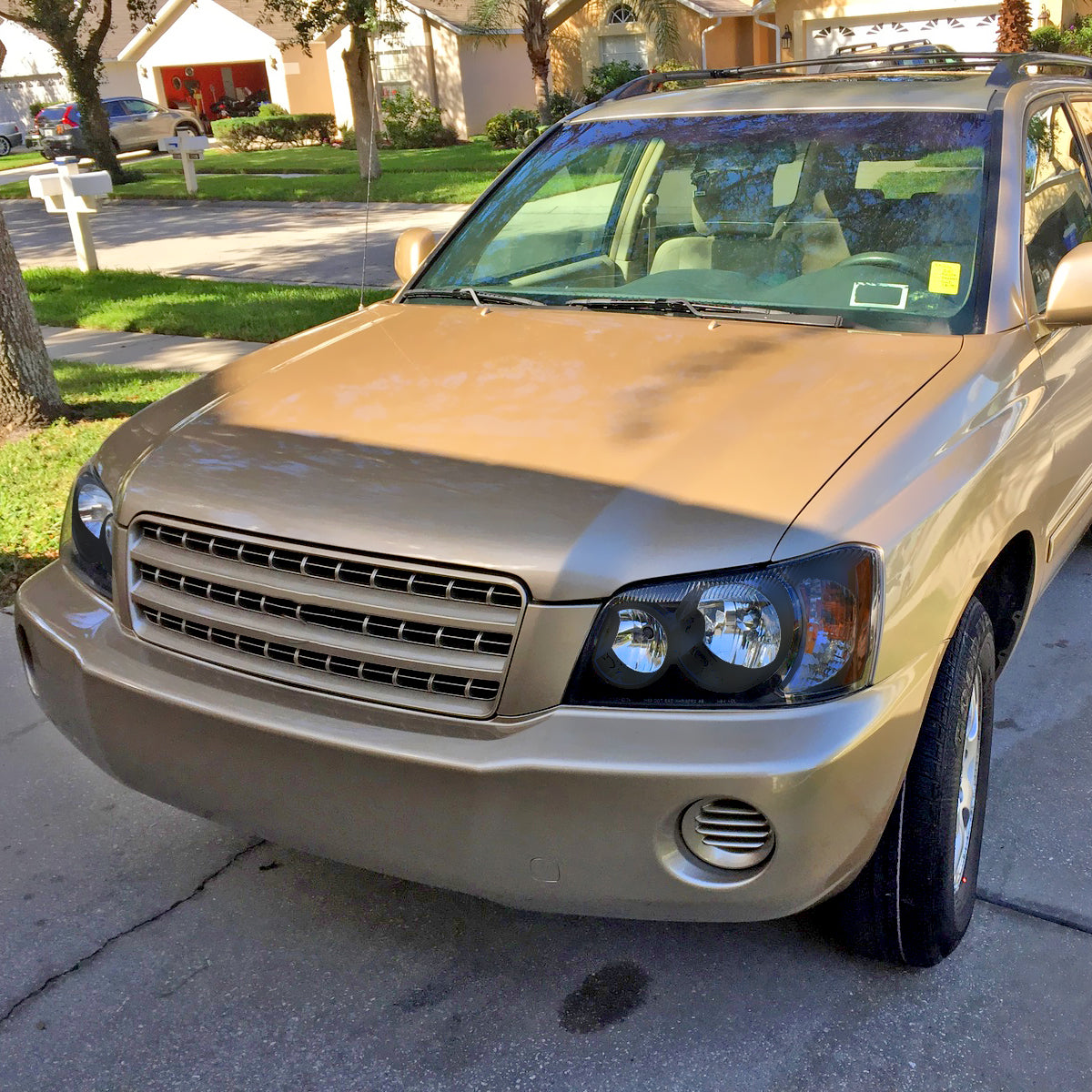 Spec-D 02 Highlander Factory black headlights