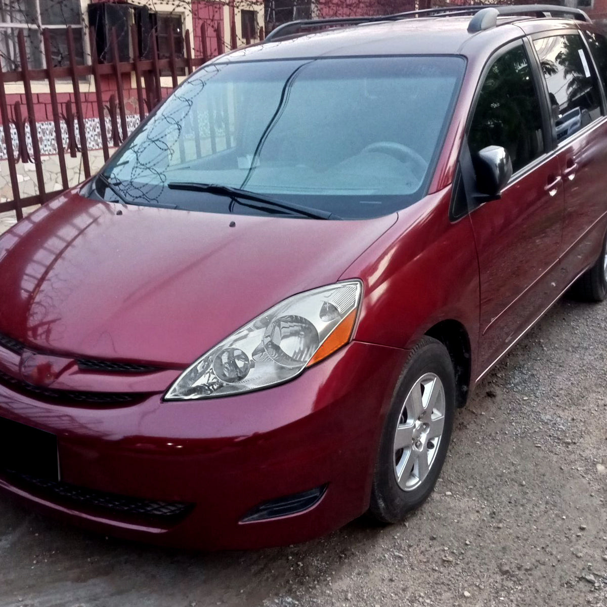 Spec-D 10 Sienna Factory Driver Left chrome driver-side headlights