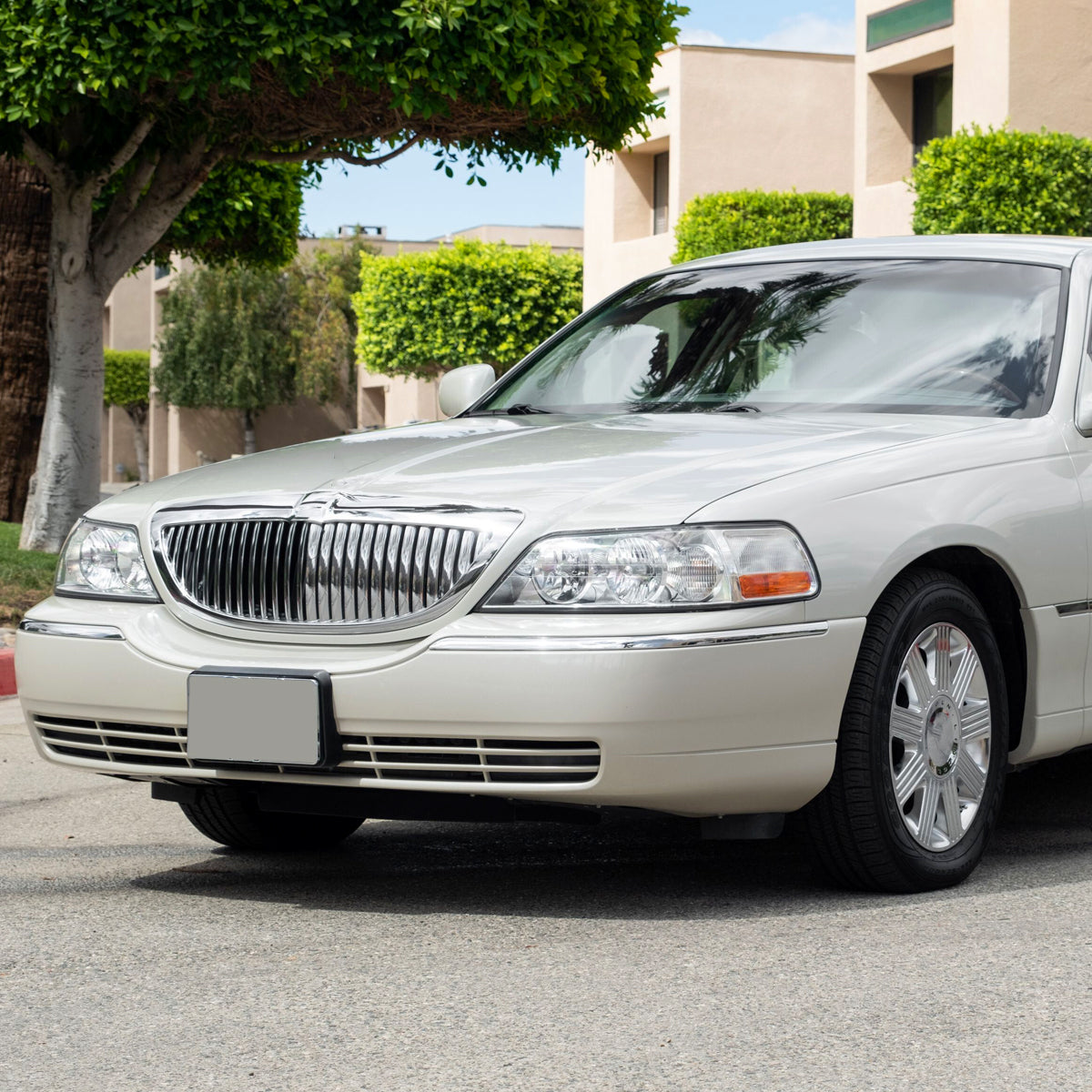 Spec-D 09 Lincoln Town Car OE chrome headlights