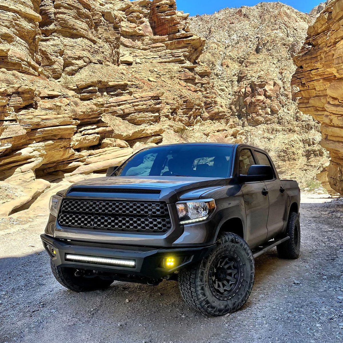 Spec-D 18 Toyota Tundra Factory Strip headlights