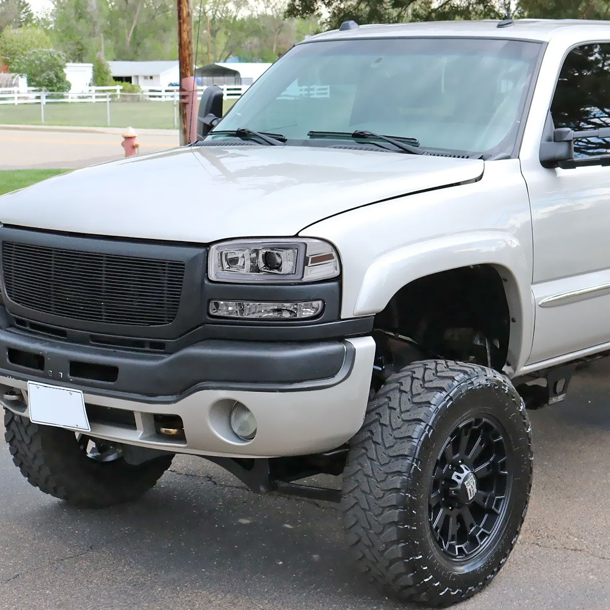 Spec-D 04 GMC Sierra Denali Yukon chrome headlights
