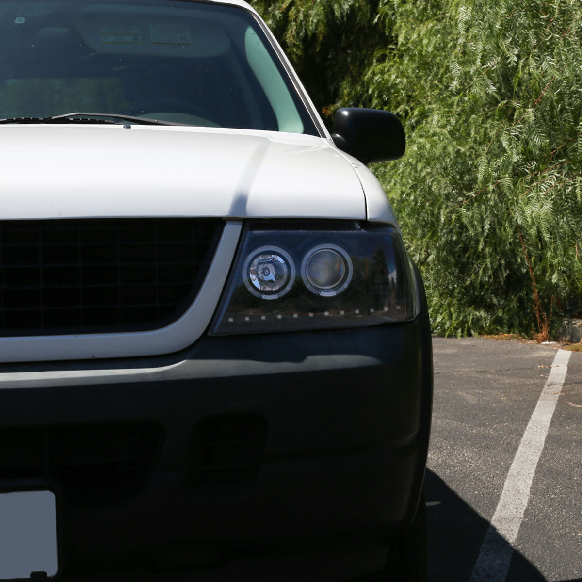 Spec-D 02 Ford Explorer Dual Pro black headlights