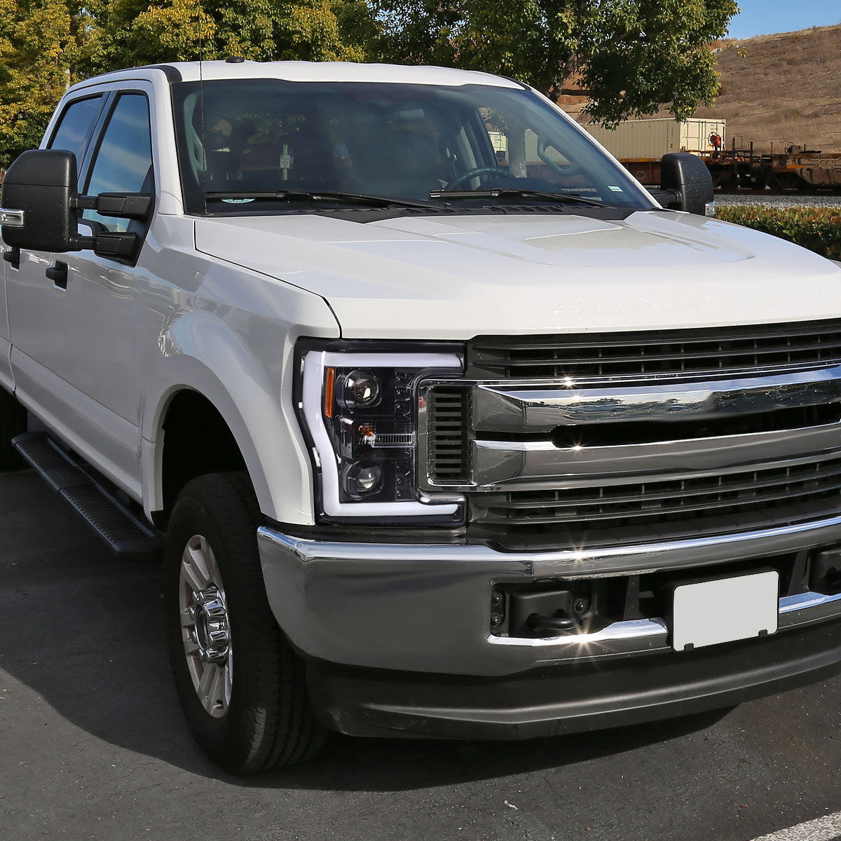 Spec-D 18 Ford F-250 F-350 F-450 black headlights