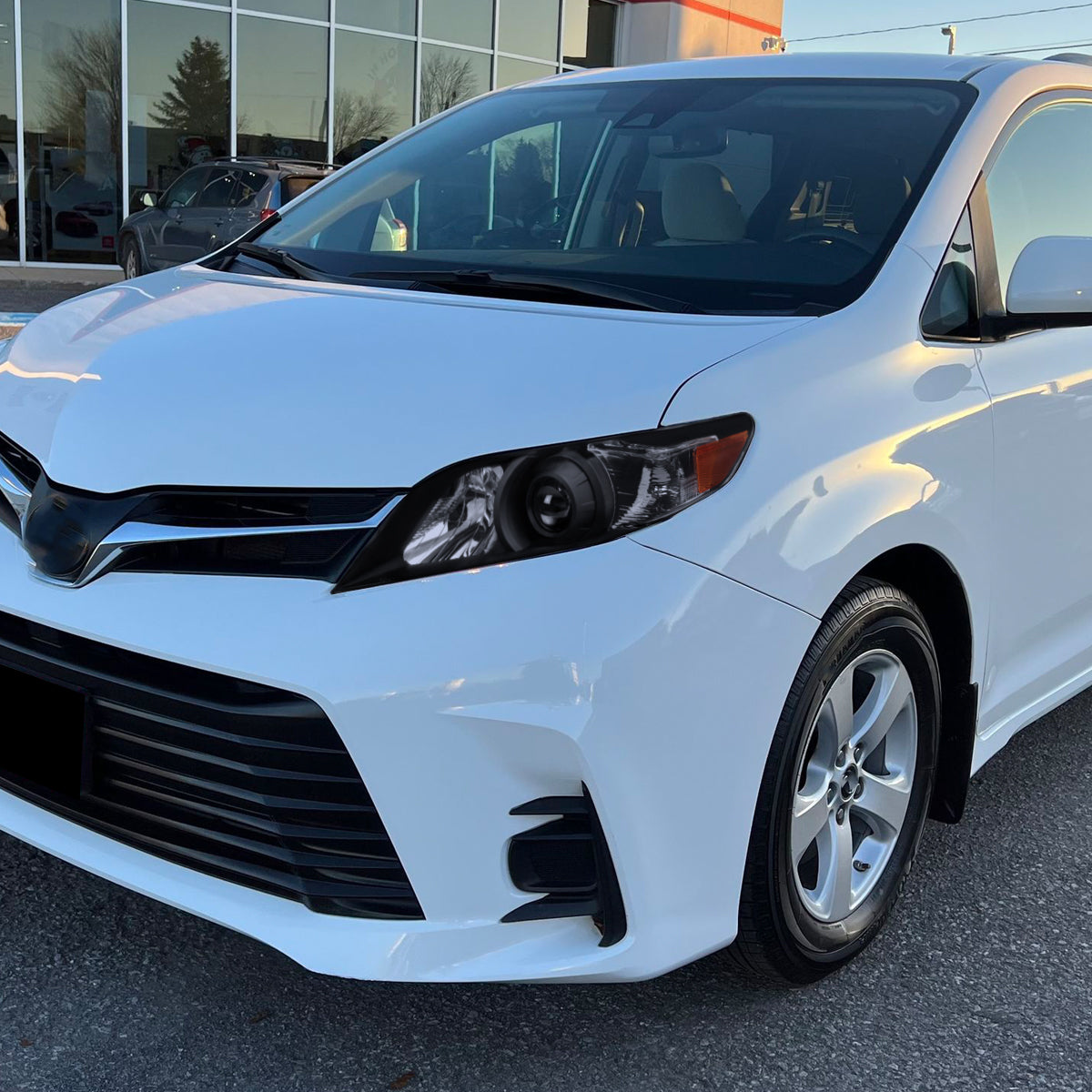 Spec-D 15 Toyota Sienna black headlights