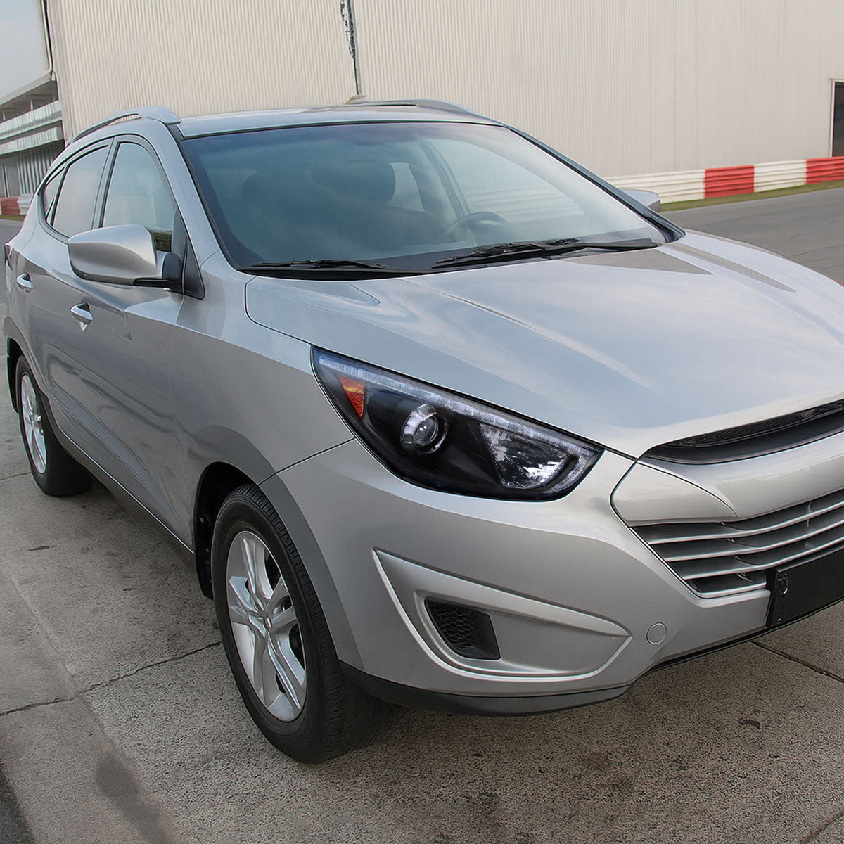 Spec-D 2010-2013 Hyundai Tucson Projector LED Strip Black Headlights