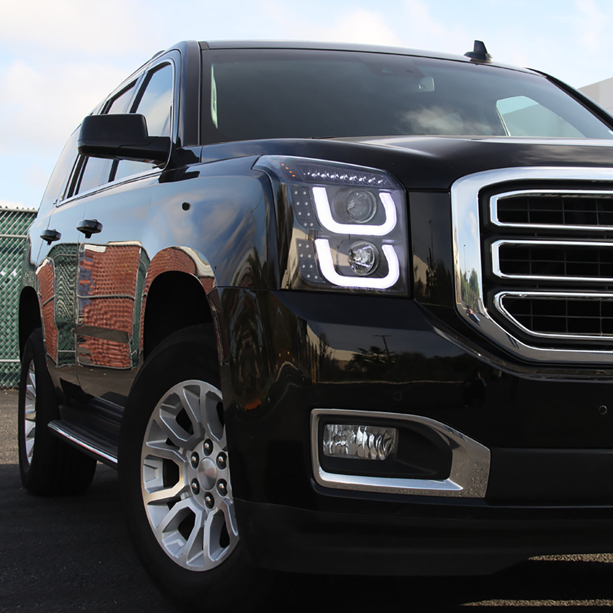 Spec-D 19 GMC Yukon XL black headlights
