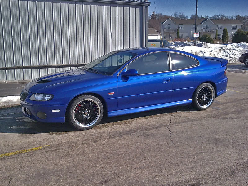 Free Shipping on Drag DR-19 18x7.5 et42 cb73 5x115 5x108 Gloss Black Machined Lip Wheels