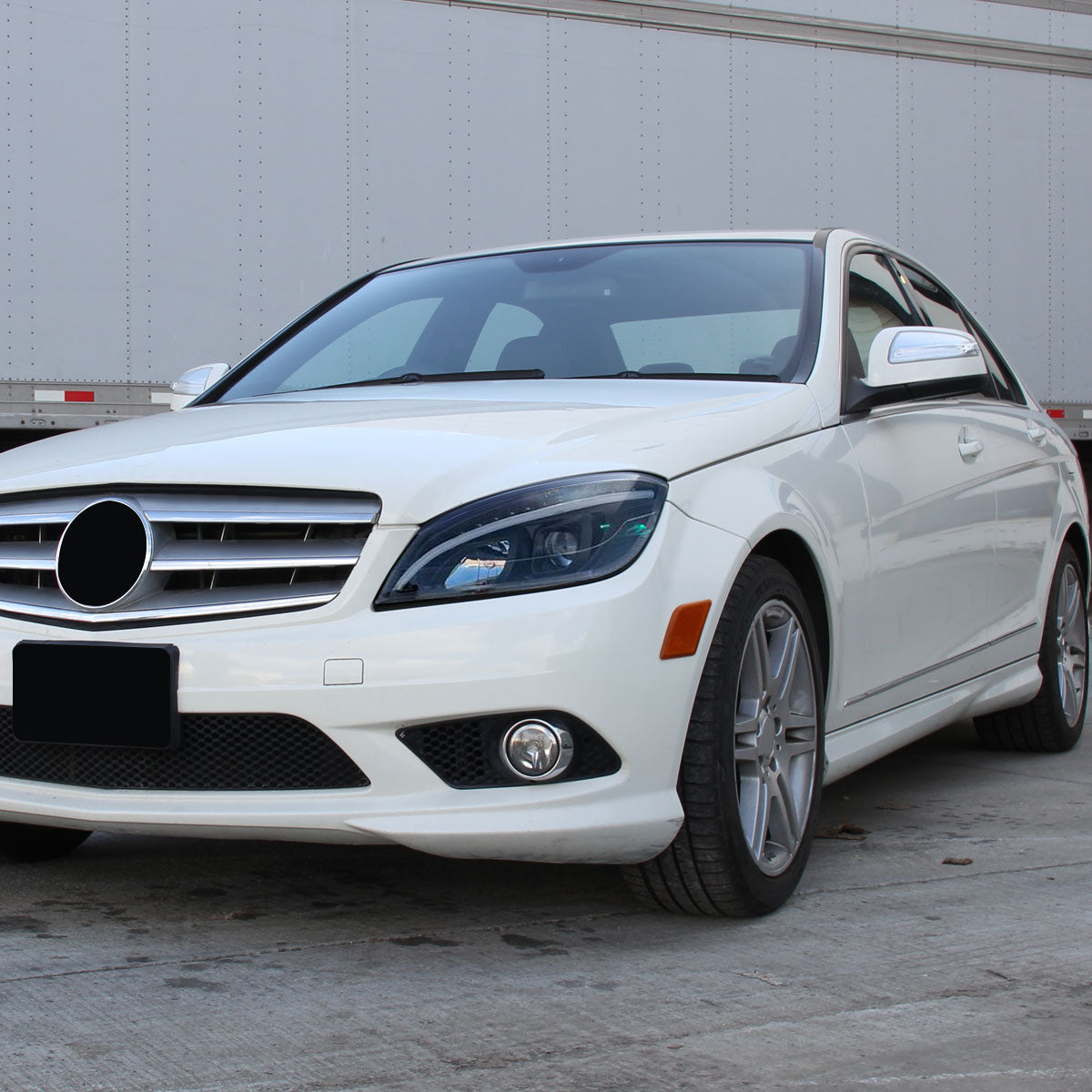 Spec-D 2008-2011 Mercedes Benz W204 C Class Projector w/ LED Light Bar & LED Turn Signal Lights Black Headlights