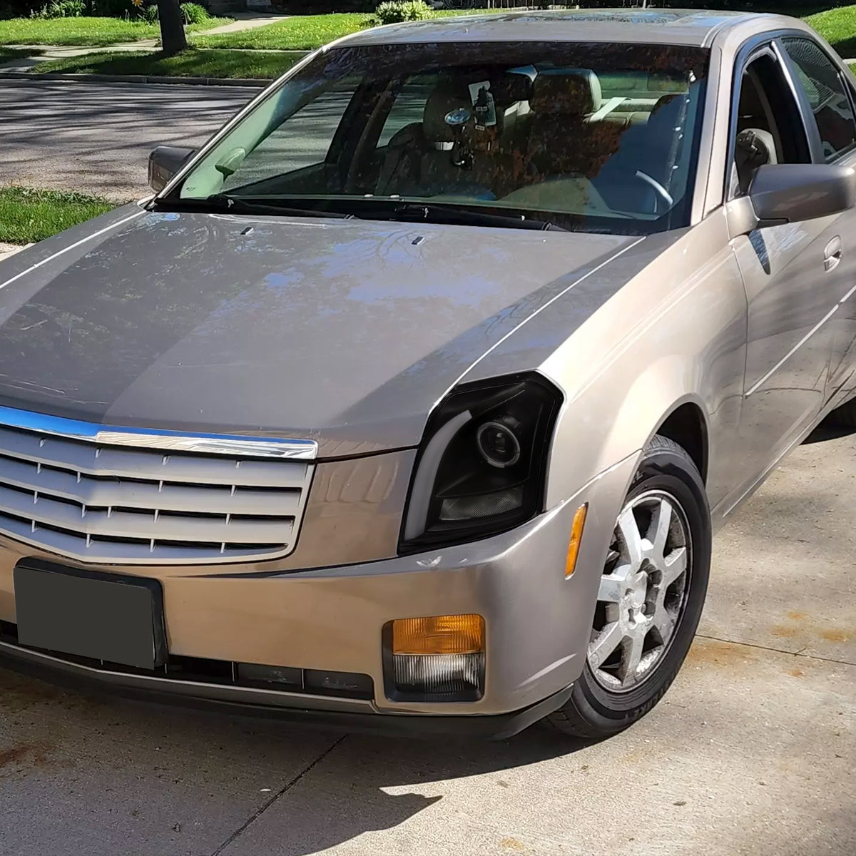 Spec-D 07 Cadillac CTS Blk smoked headlights