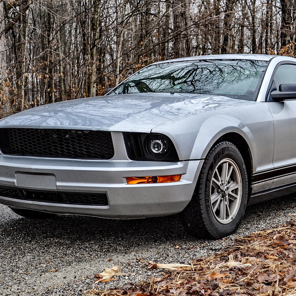 Spec-D 09 Ford Mustang H1 bulb black headlights