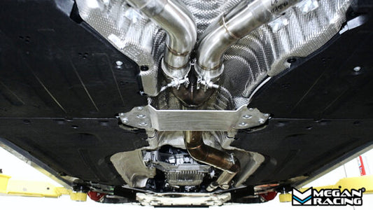 installed on BMW M3 (G80) / M4 (G82) 2021+ Cut-N-Clamp Midpipe