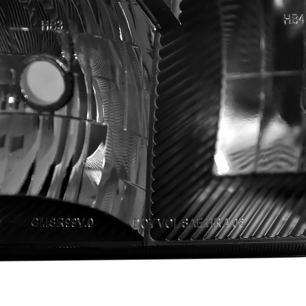 Spec-D 1999-2006 GMC Sierra/Yukon/Yukon XL Crystal w/ Amber Reflector Black Headlights