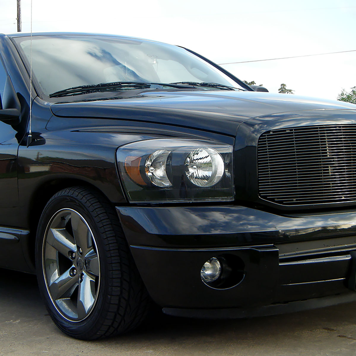 Spec-D 2006-2008 Dodge RAM 1500/ 2006-2009 RAM 2500 3500 OE Style Crystal Black Headlights