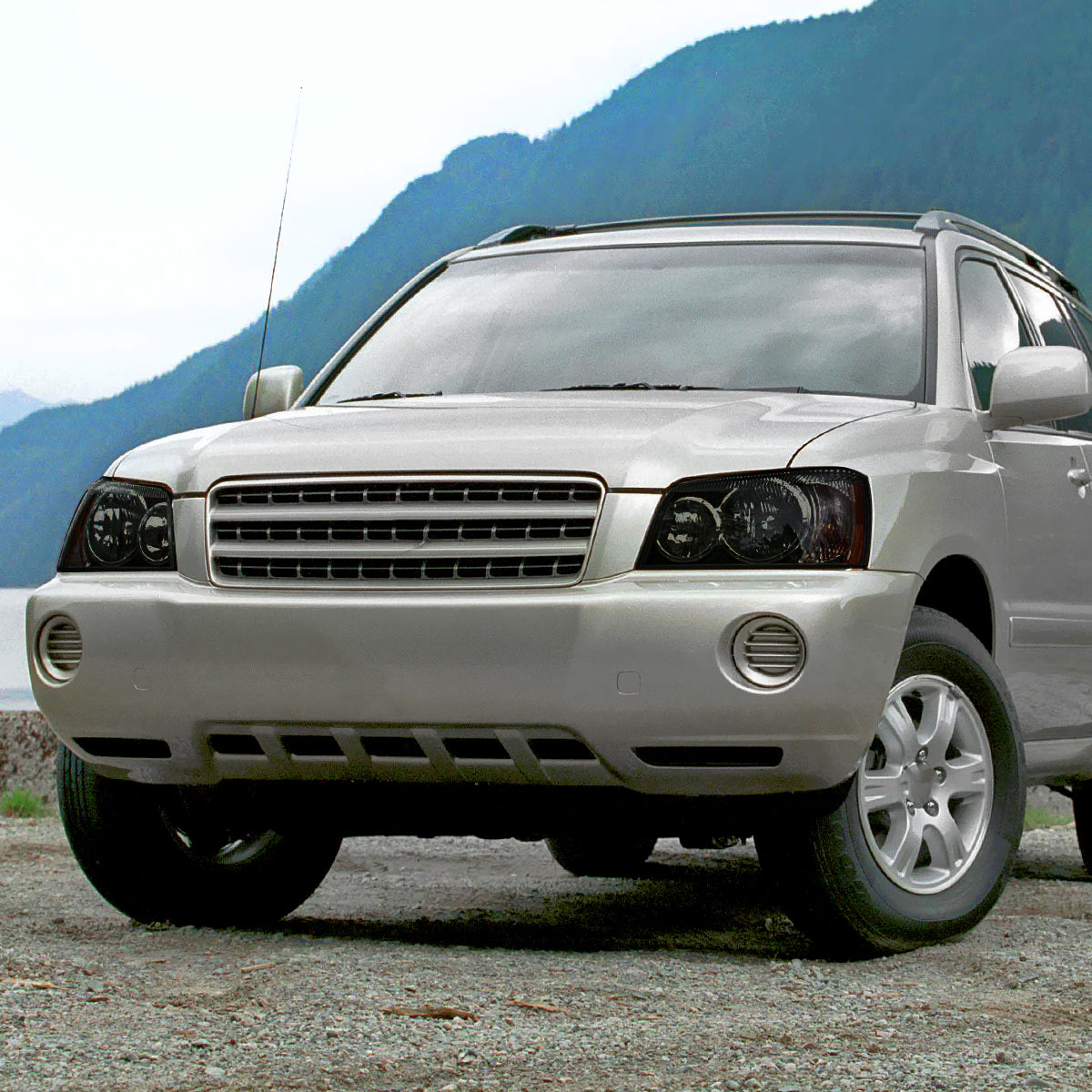 01 Highlander OE Spec-D chrome lighting upgrade