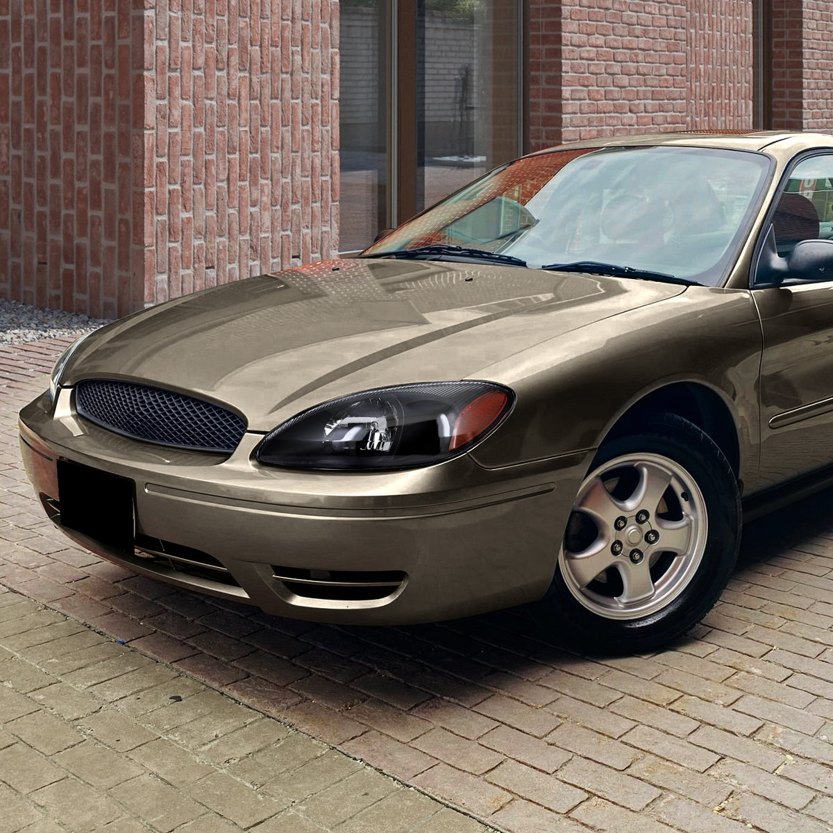 Spec-D factory style black headlight assembly for 2000-2007 Ford Taurus