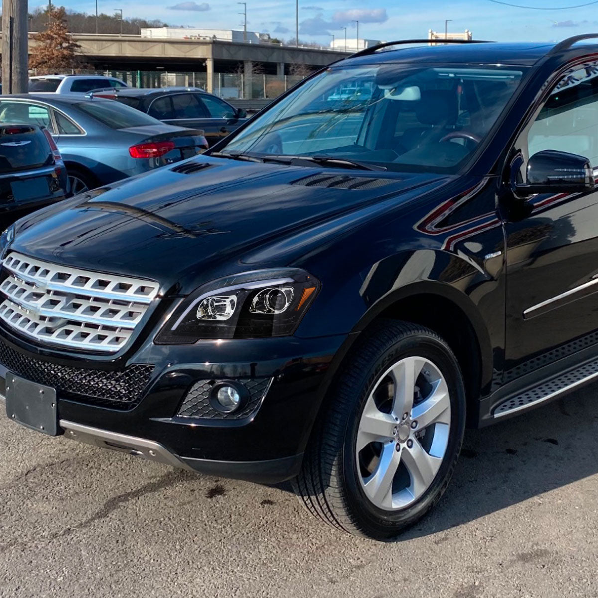 Spec-D 2009-2011 Mercedes Benz W164 ML-Class LED Sequetial Turn Signal Projector GL Black Headlights