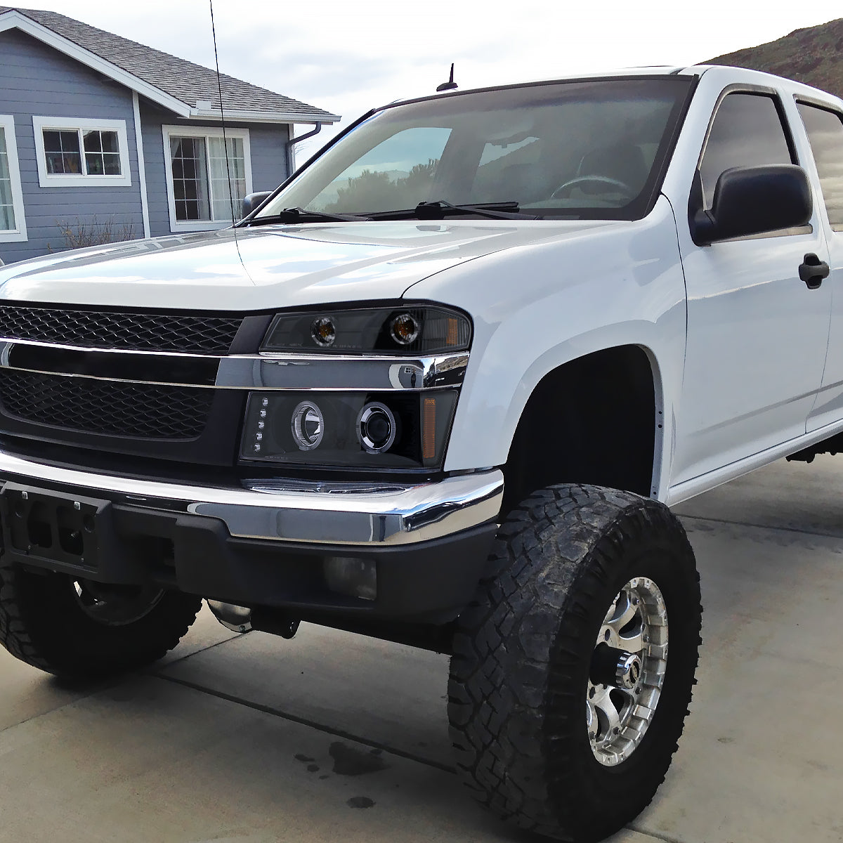 Spec-D 2004-2012 GMC Canyon/ Chevrolet Colorado Dual Halo Projector GL Black w/Smoked Lens Headlights