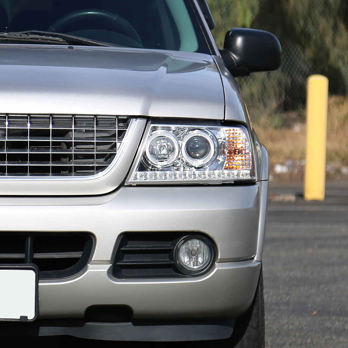 Spec-D 02 Ford Explorer Dual chrome headlights