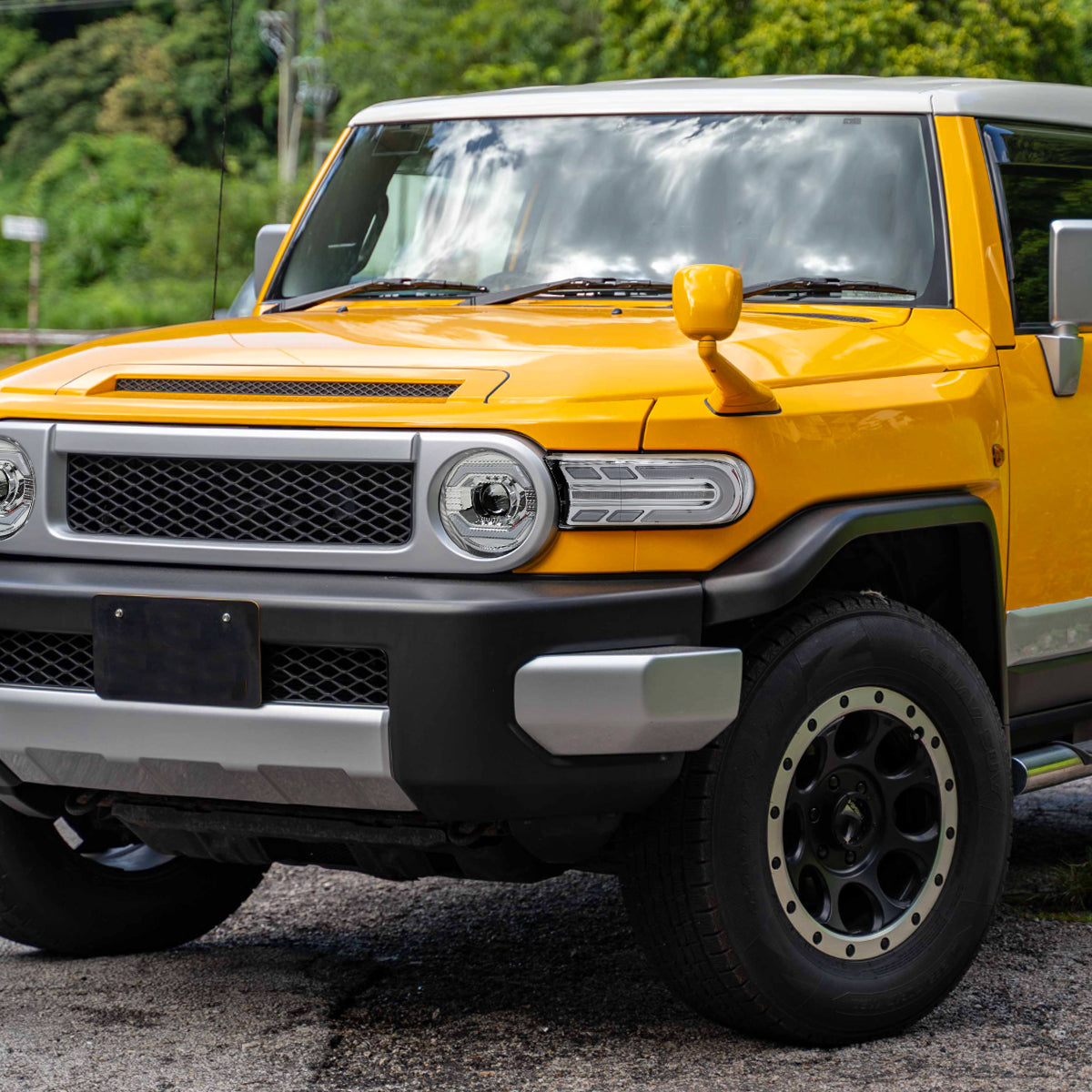 Spec-D 11 FJ Cruiser chrome headlights
