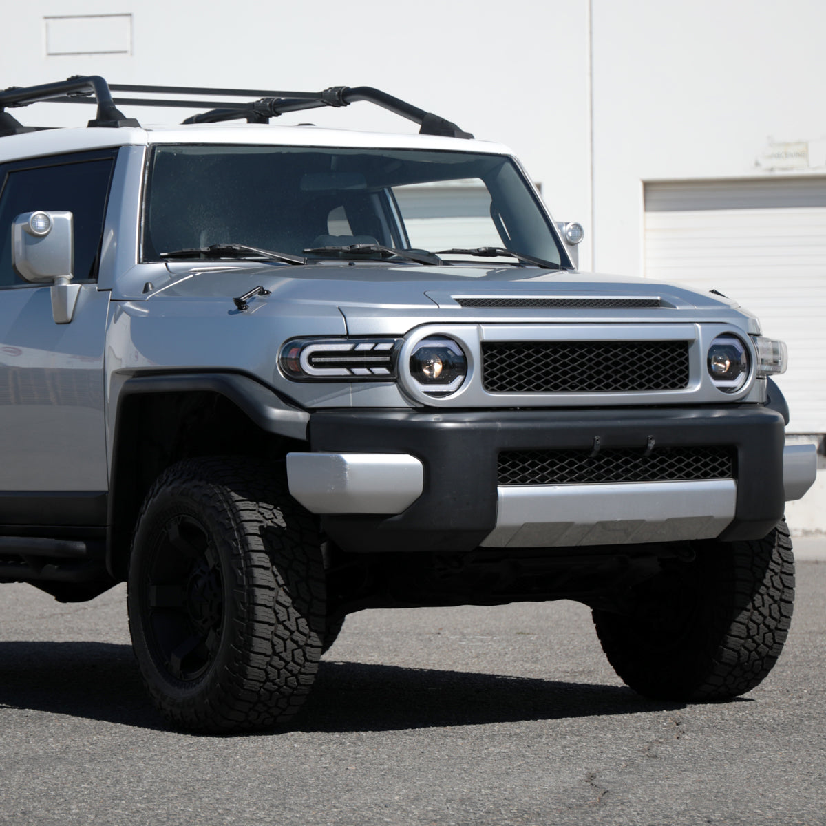 Spec-D 2007-2014 Toyota FJ Cruiser SEQ Projector Black Headlights