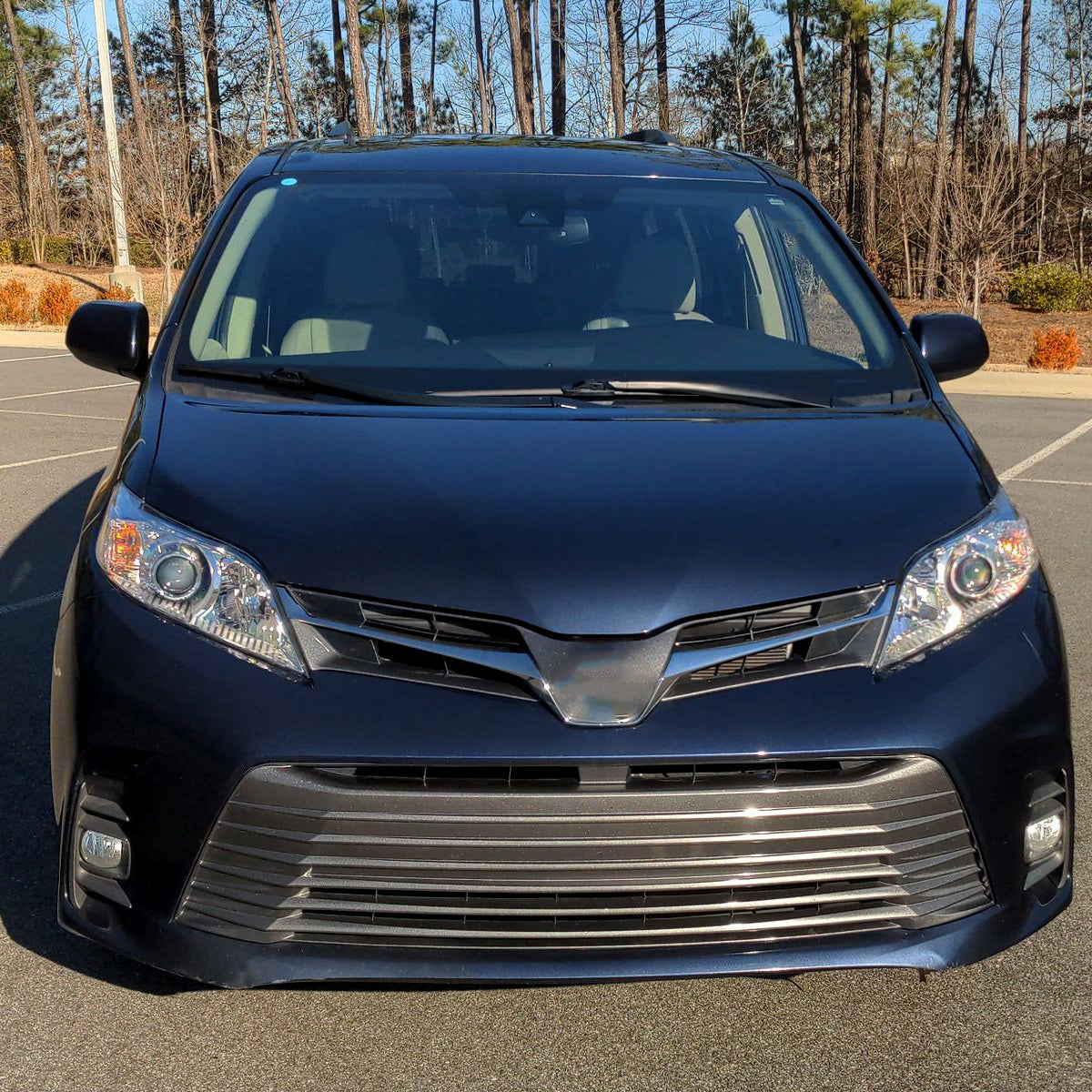 Spec-D 15 Toyota Sienna chrome headlights