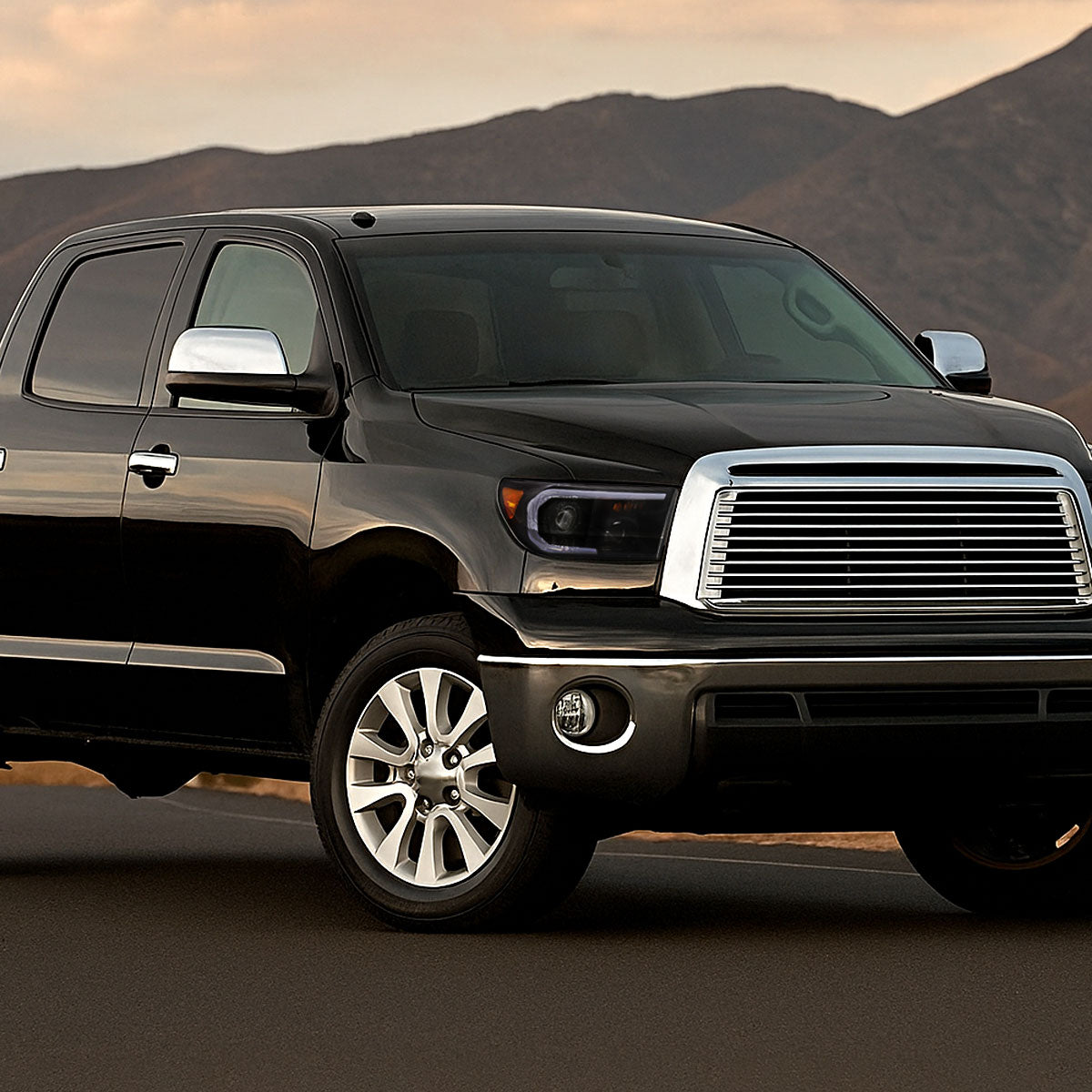 Spec-D 2007-2013 Toyota Tundra/2008-2017 Sequoia Retro Style LED Tube Projector with LED Turn Signals Black Headlights