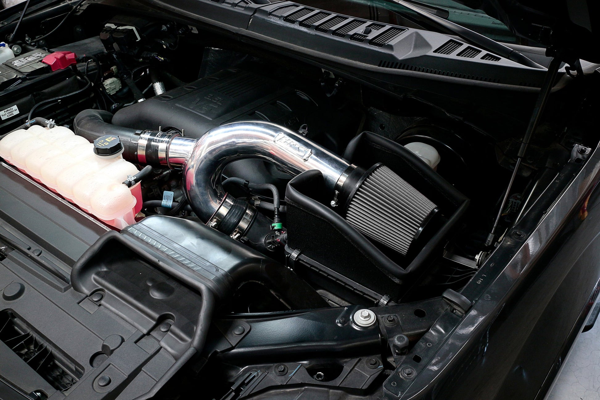 Top Rated Red Short Ram Intake 2015-2025 Ford F-150/Expedition 827-787R