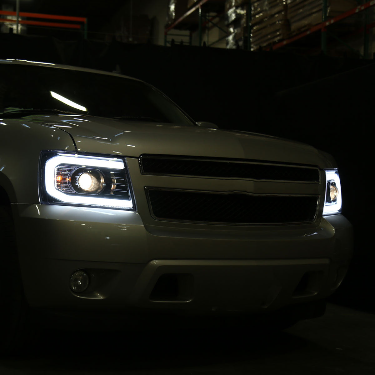 2007-14 Chevy Avalanche Tahoe Projector Headlights LED Bar Black