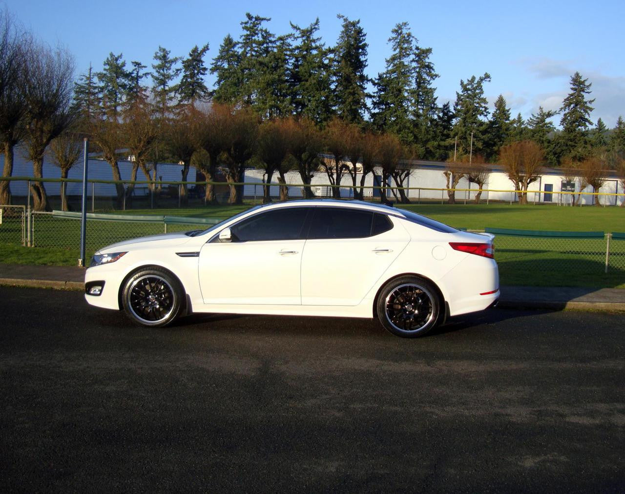 Displayed on Drag Dr-37 Wheels 18x8.5 5x120 Gloss Black Rims