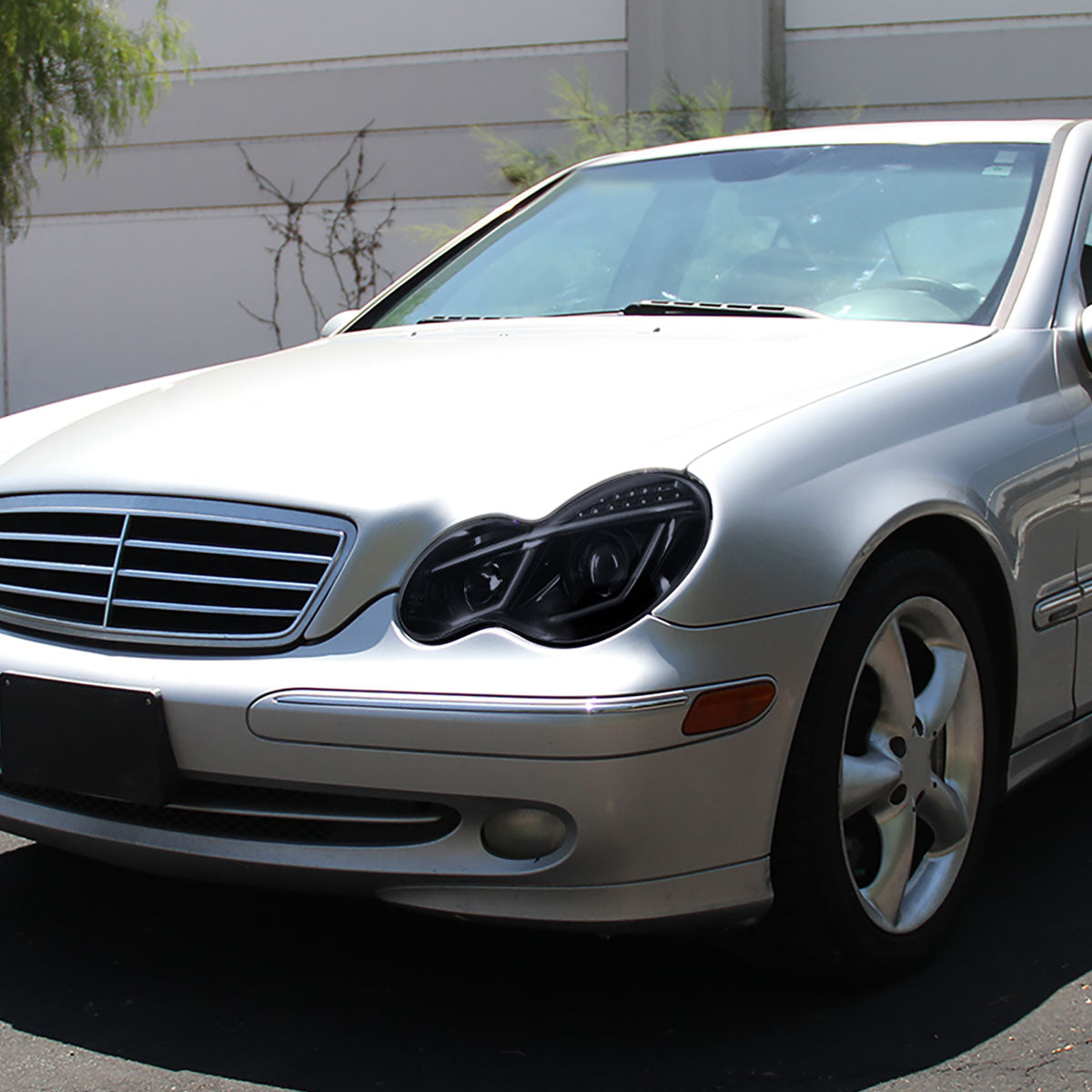 Spec-D 05 Benz W203 C-Class black Projector headlights