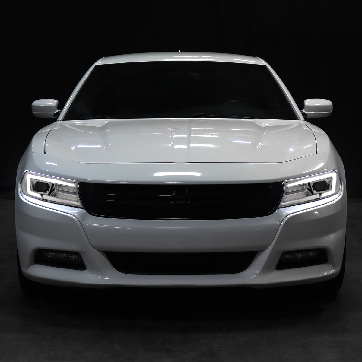 Spec-D 19 Dodge Charger Strip chrome headlights