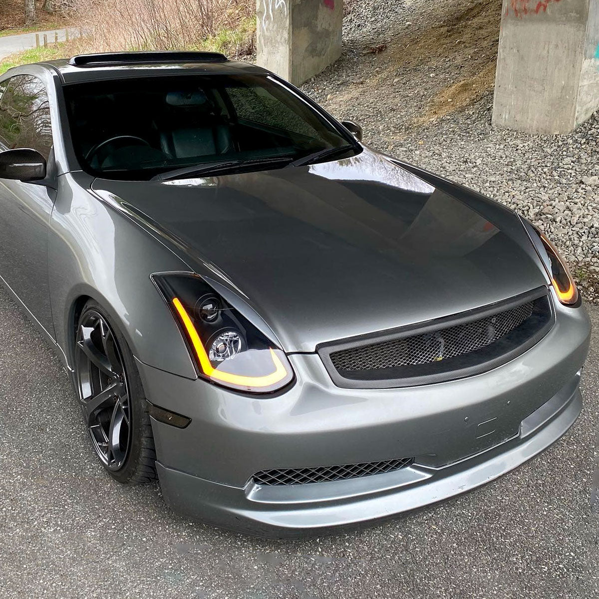 Spec-D 2003-2007 Infiniti G35 2DR LED Bar Projector w/ Sequential Turn Signals Black Headlights