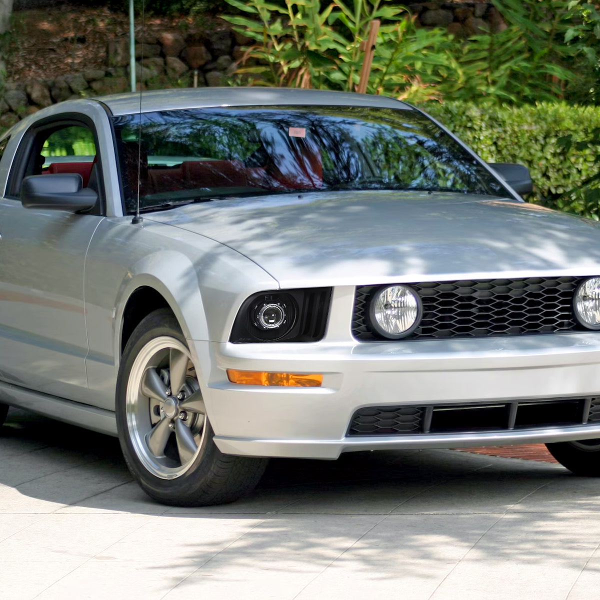 Spec-D 2005-2009 Ford Mustang H1 Projector Black Headlights