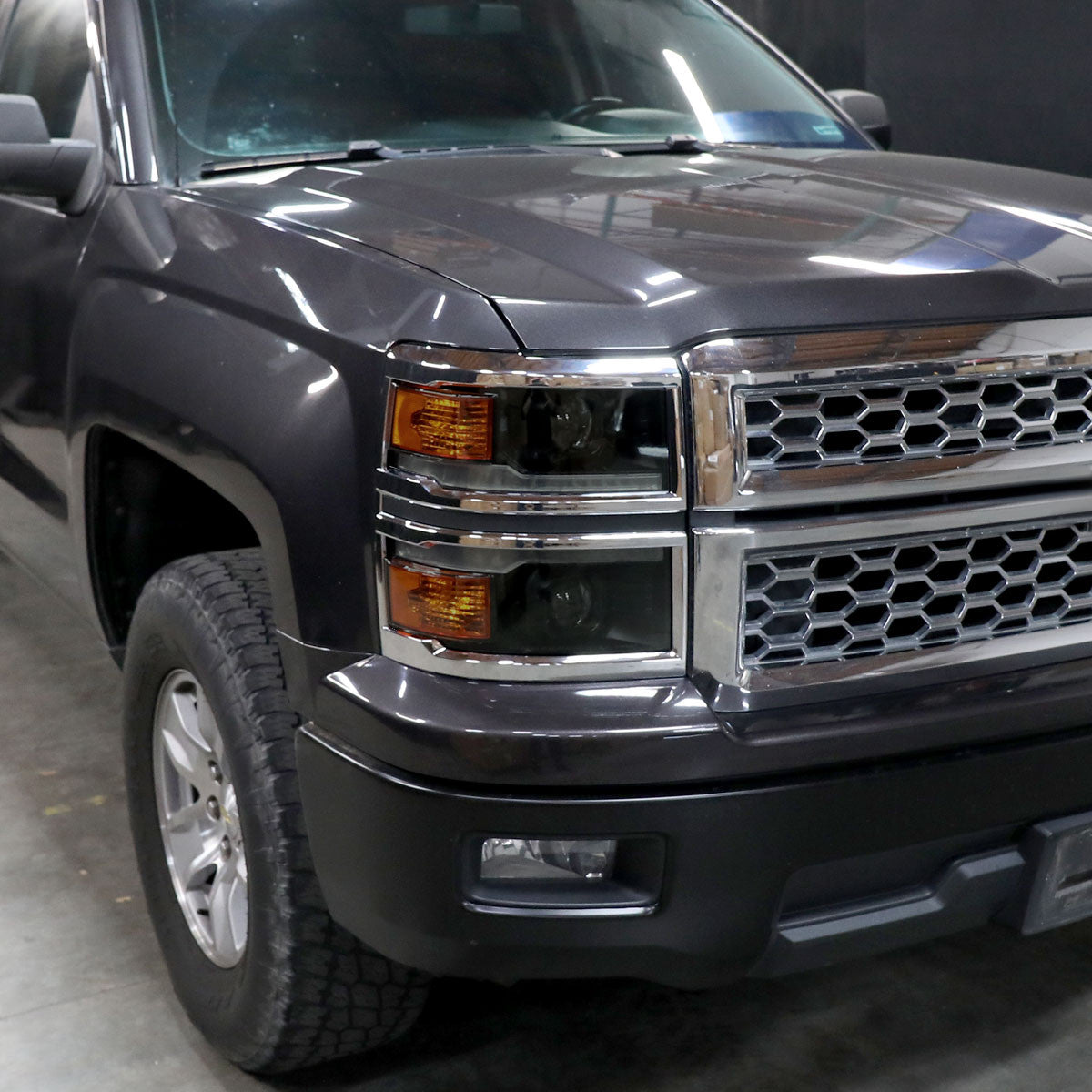 Projector Headlights W/ Switchback Sequential Turn Signal (Chrome Trim) Installed Chevrolet Silverado 1500