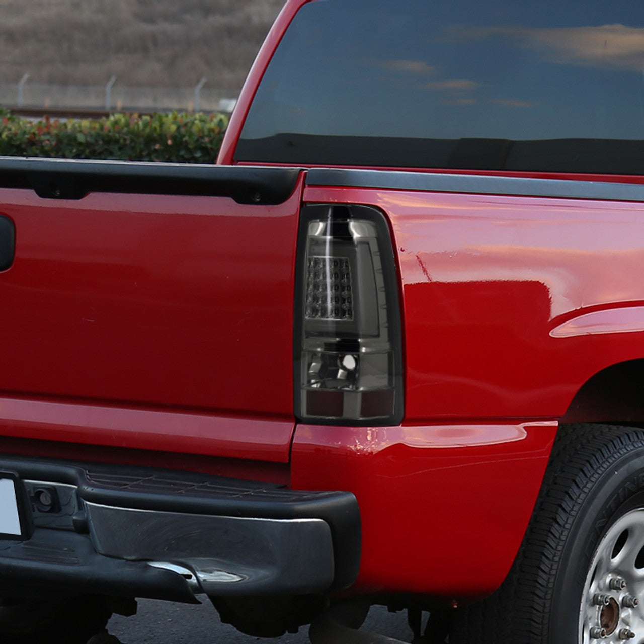 Spec-D 03-07 Chevrolet Silverado Led Bar Tail Lights- Smoke (LT-SIV03GLED-G2-TM)